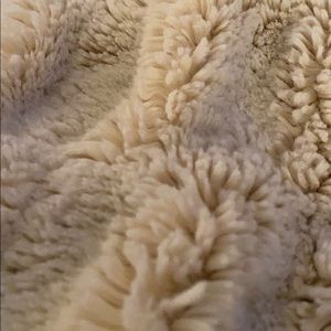 Meet your Posher, Claire